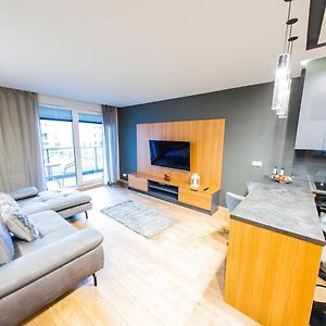 Euro Riverside Luxury Apartment 2